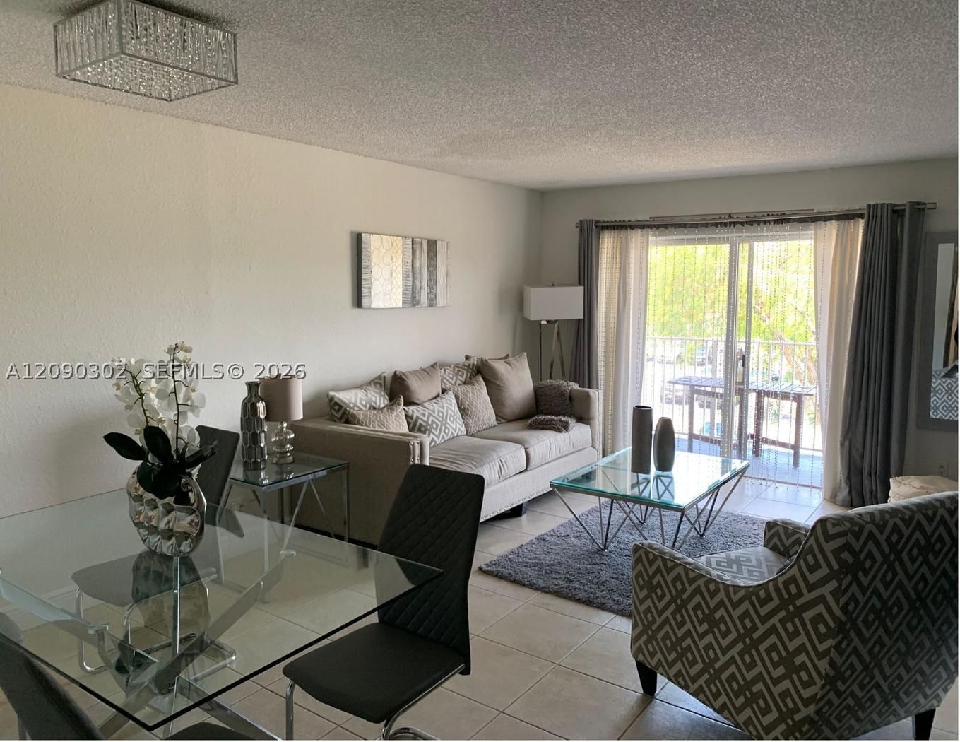 Real estate property located at 5221 Geneva Way #304, Miami-dade, Doral Gardens Ii Condo, Doral, FL