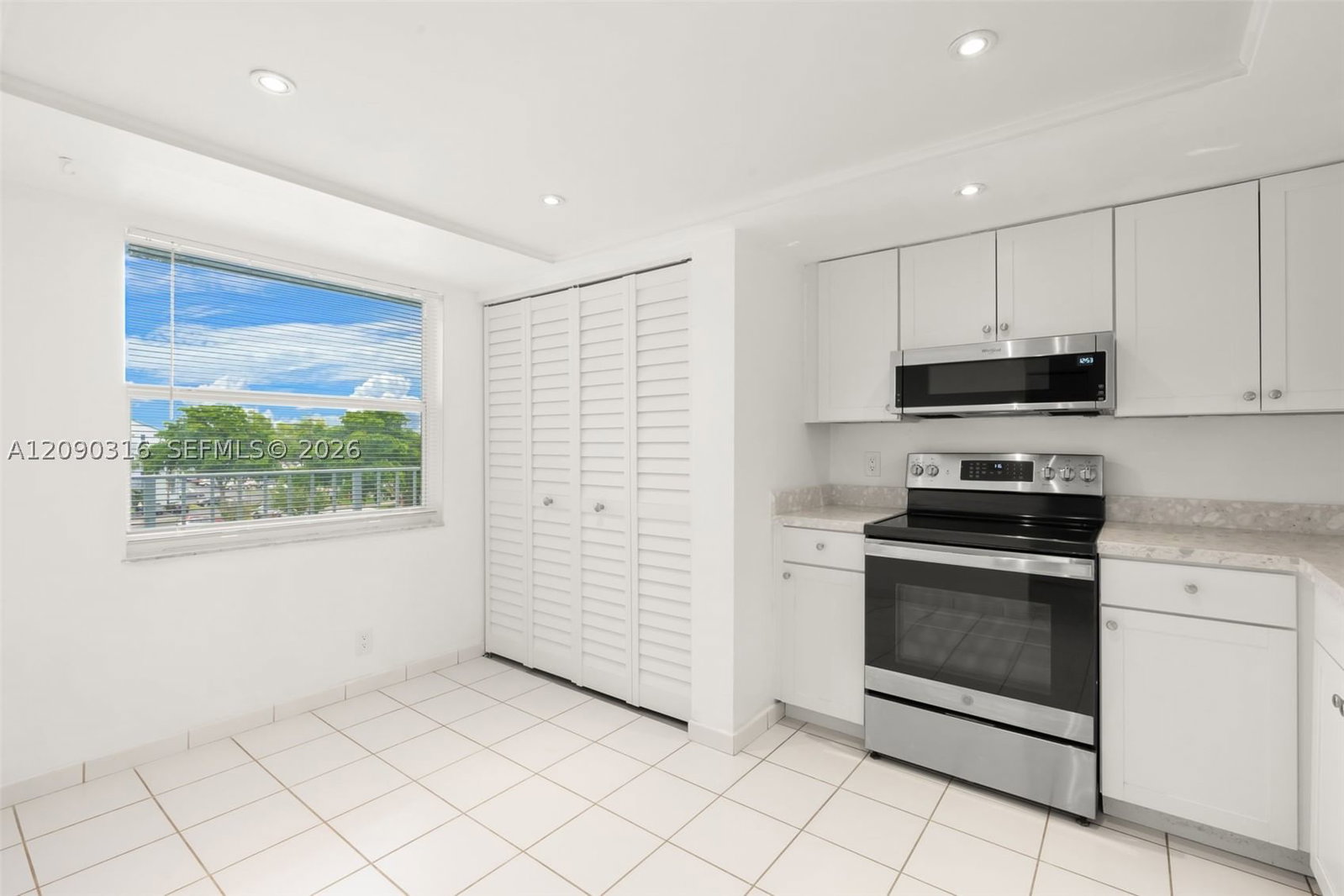 Real estate property located at 7684 18th St #404, Broward, 12 Of Palm Springs 2 Cond, Margate, FL