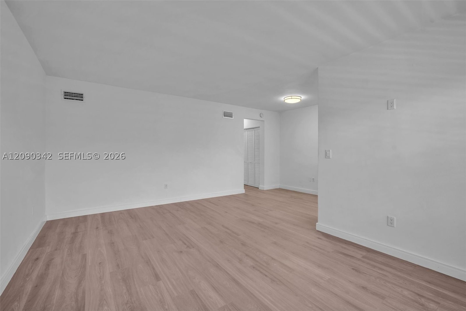 Real estate property located at 8010 Tatum Waterway Dr #5, Miami-dade, Creek Club Condo No 2 Inc, Miami Beach, FL