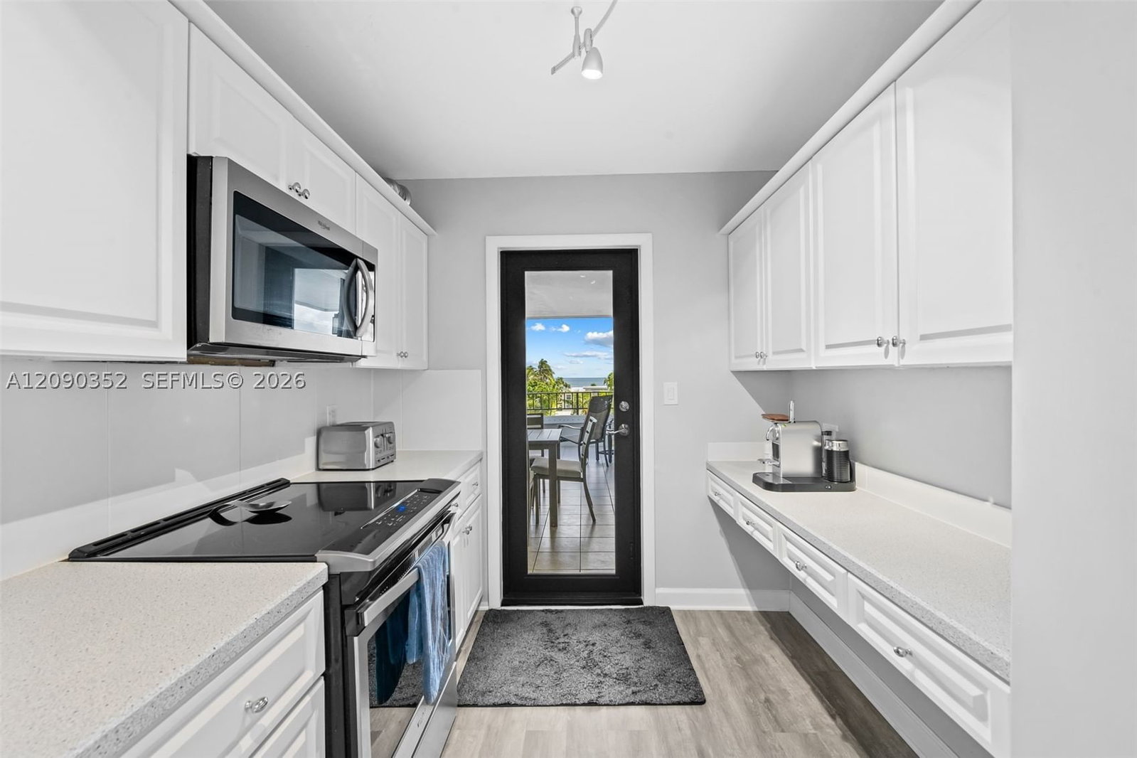 Real estate property located at 1401 Ocean Blvd #407, Broward, Emerald Tower Condo, Pompano Beach, FL