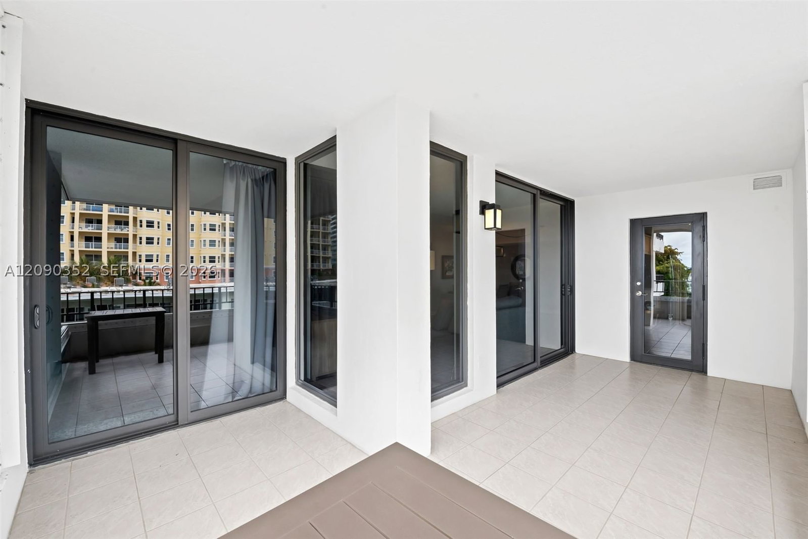 Real estate property located at 1401 Ocean Blvd #407, Broward, Emerald Tower Condo, Pompano Beach, FL