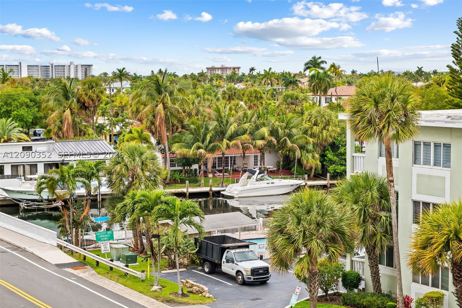Real estate property located at 1401 Ocean Blvd #407, Broward, Emerald Tower Condo, Pompano Beach, FL