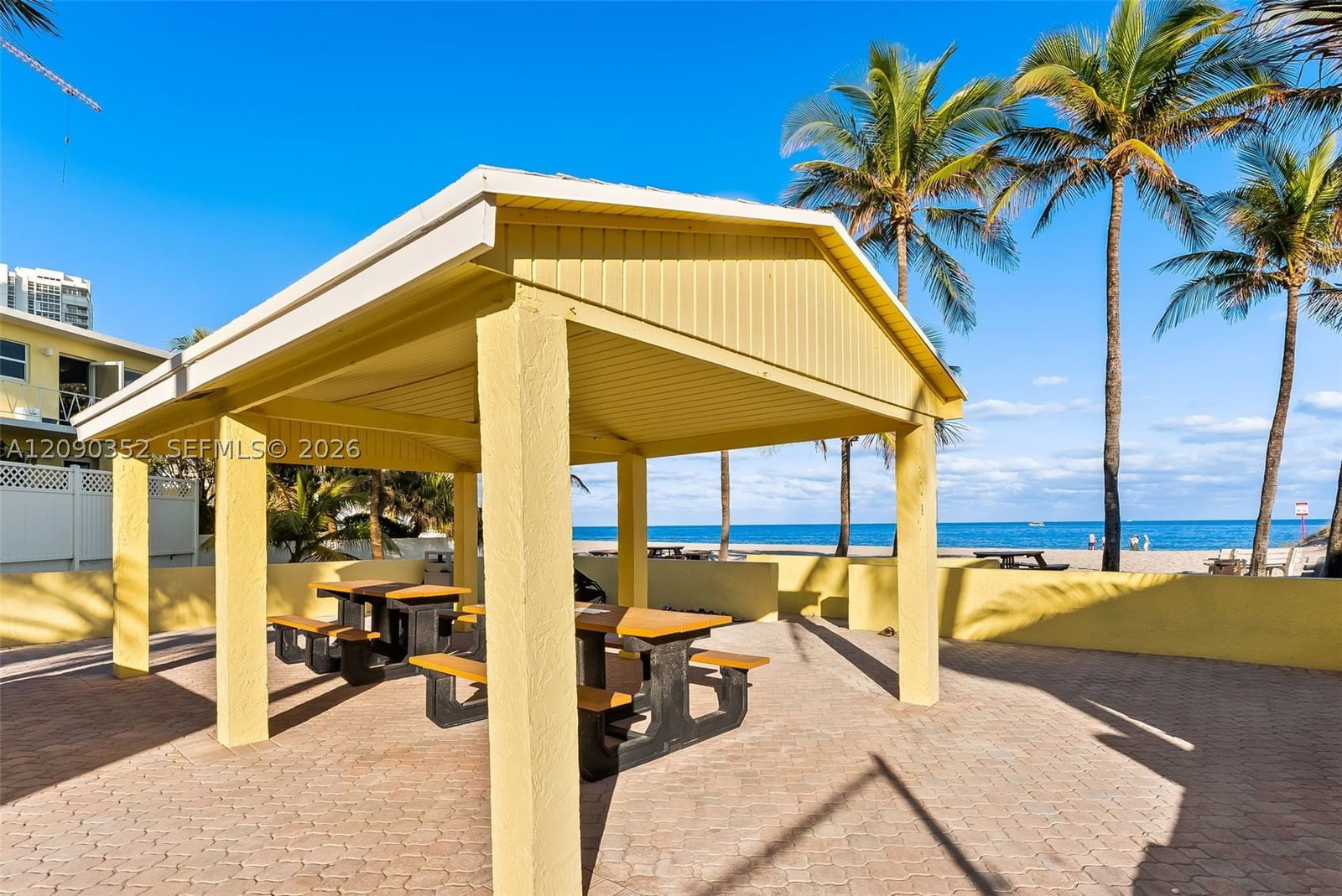 Real estate property located at 1401 Ocean Blvd #407, Broward, Emerald Tower Condo, Pompano Beach, FL