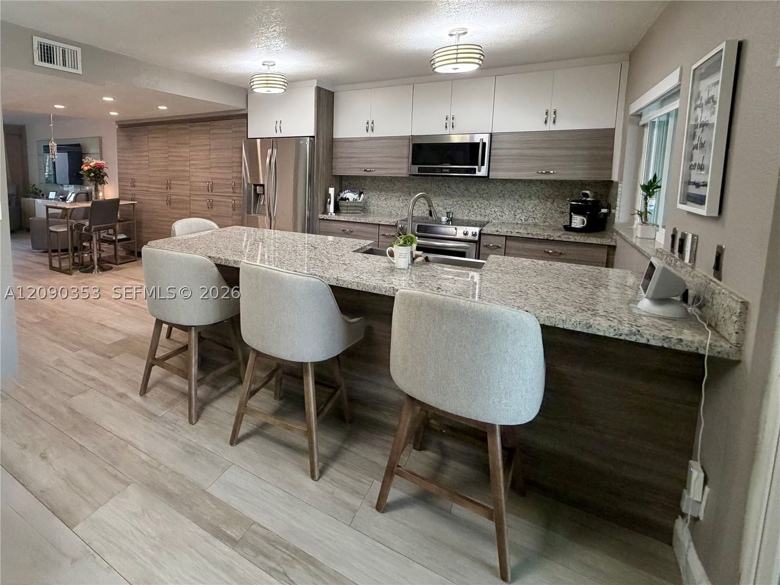 Real estate property located at 12355 15th St #12355, Broward, Pembroke Lakes Section Se, Pembroke Pines, FL