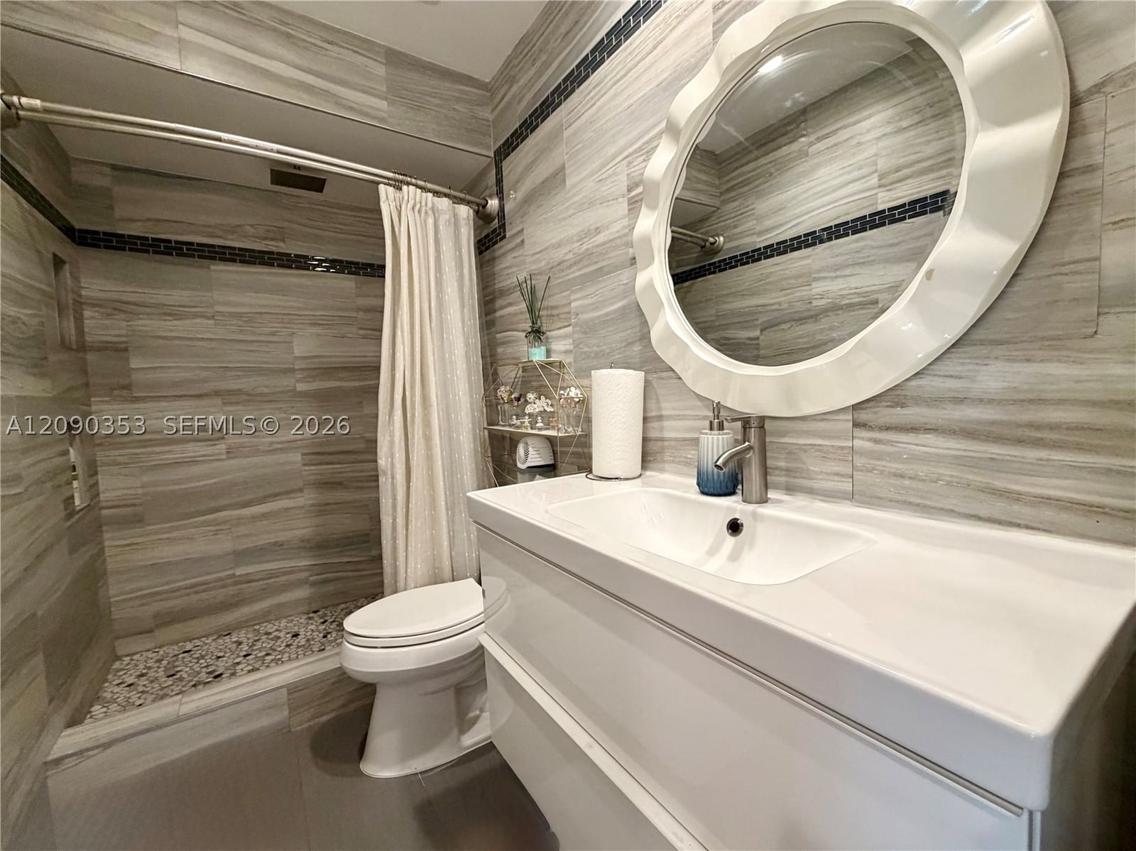 Real estate property located at 12355 15th St #12355, Broward, Pembroke Lakes Section Se, Pembroke Pines, FL