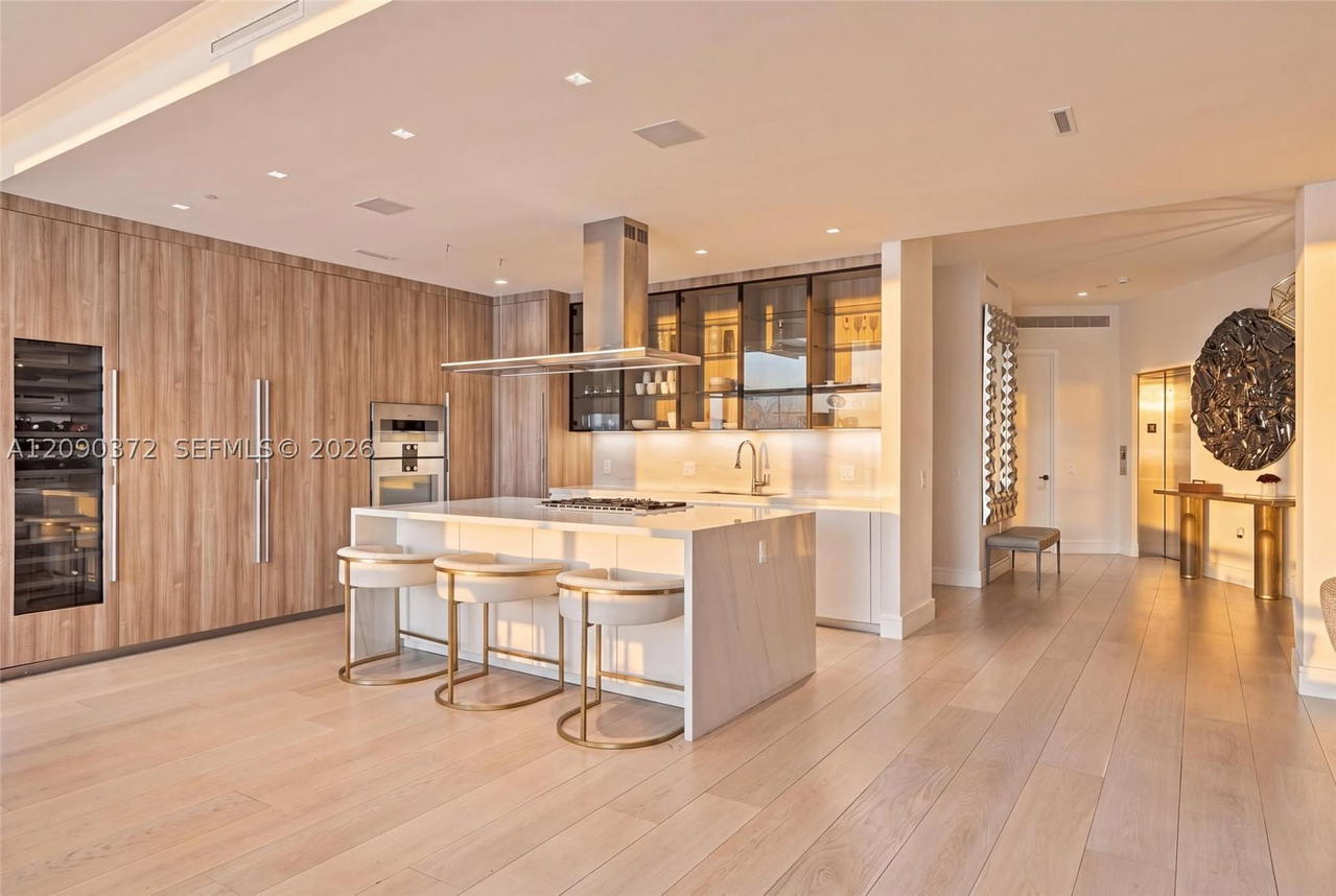 Real estate property located at 725 Ocean Blvd #105, Palm Beach, Boca Beach Residences Con, Boca Raton, FL
