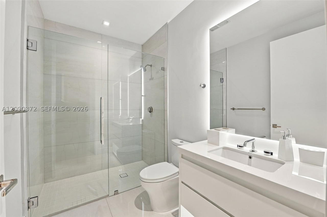 Real estate property located at 725 Ocean Blvd #105, Palm Beach, Boca Beach Residences Con, Boca Raton, FL