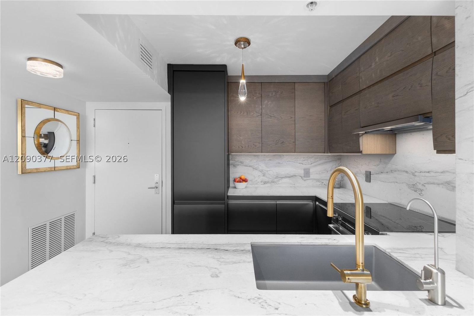 Real estate property located at 1800 Sunset Harbour Dr #2105, Miami-dade, Sunset Harbour South Cond, Miami Beach, FL