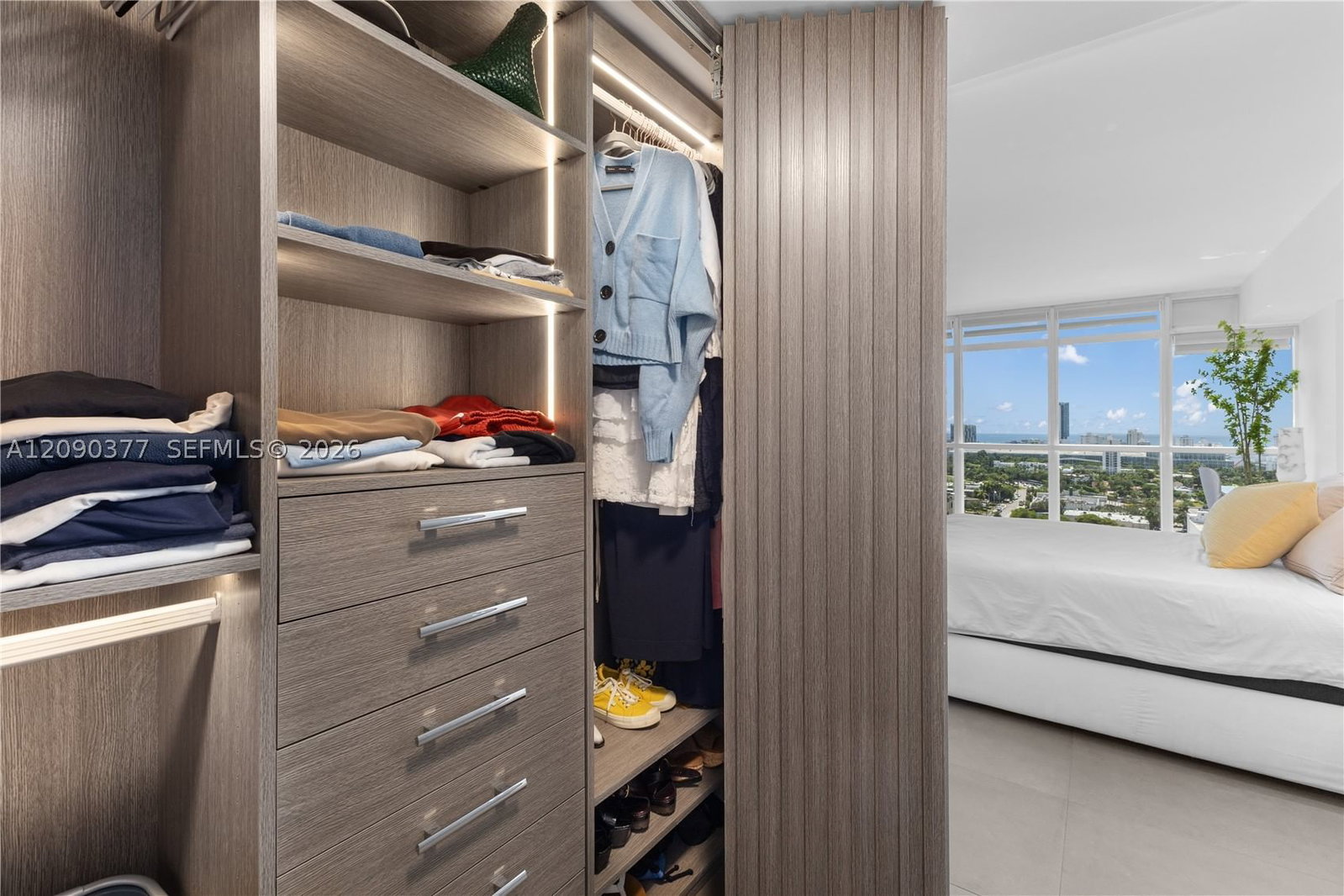 Real estate property located at 1800 Sunset Harbour Dr #2105, Miami-dade, Sunset Harbour South Cond, Miami Beach, FL