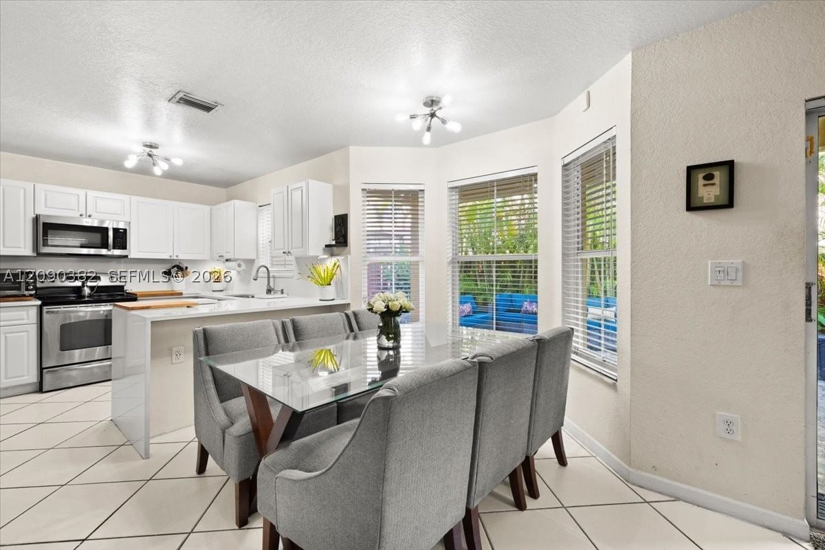 Real estate property located at 195 Sable Palm Way, Broward, West Park-west Parcel, Davie, FL