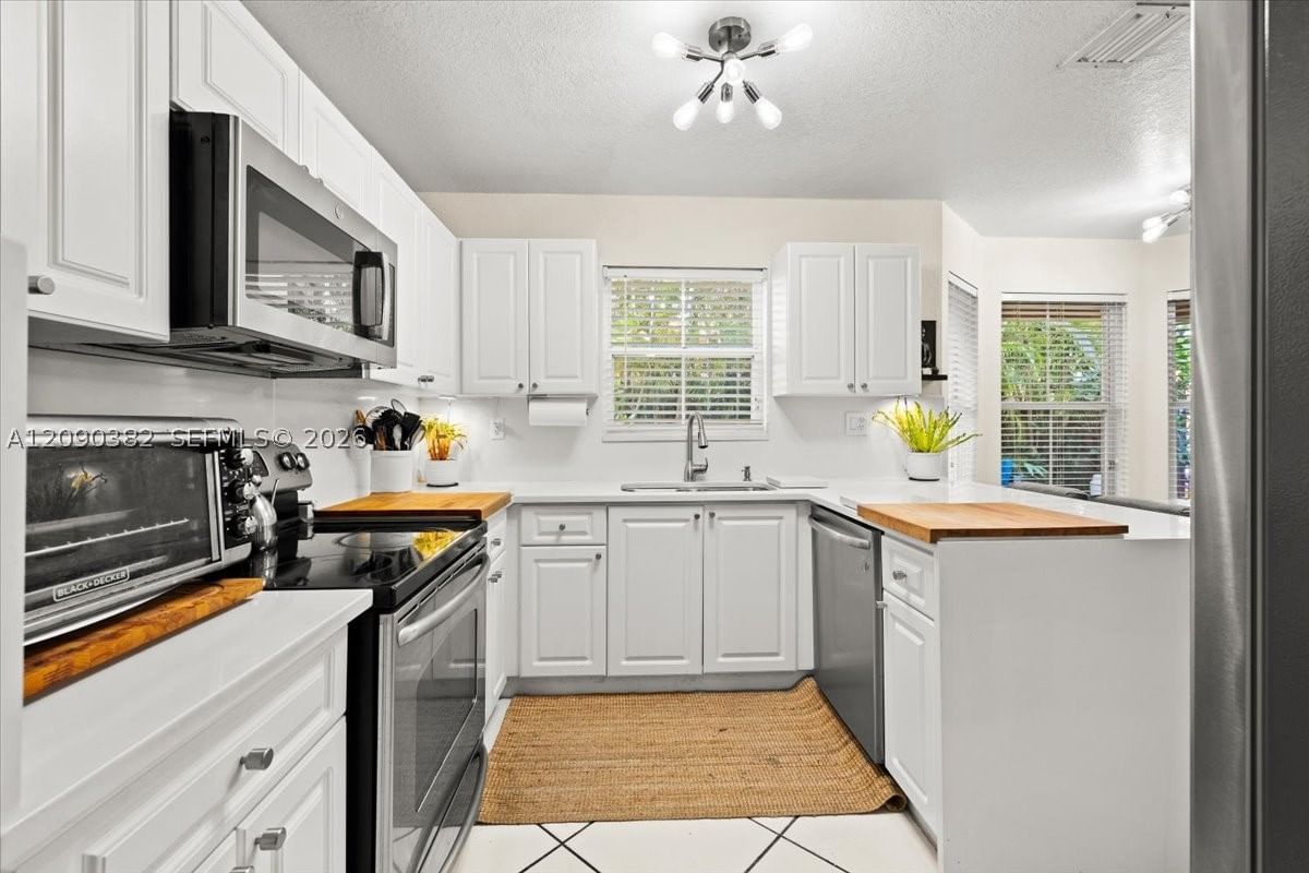 Real estate property located at 195 Sable Palm Way, Broward, West Park-west Parcel, Davie, FL