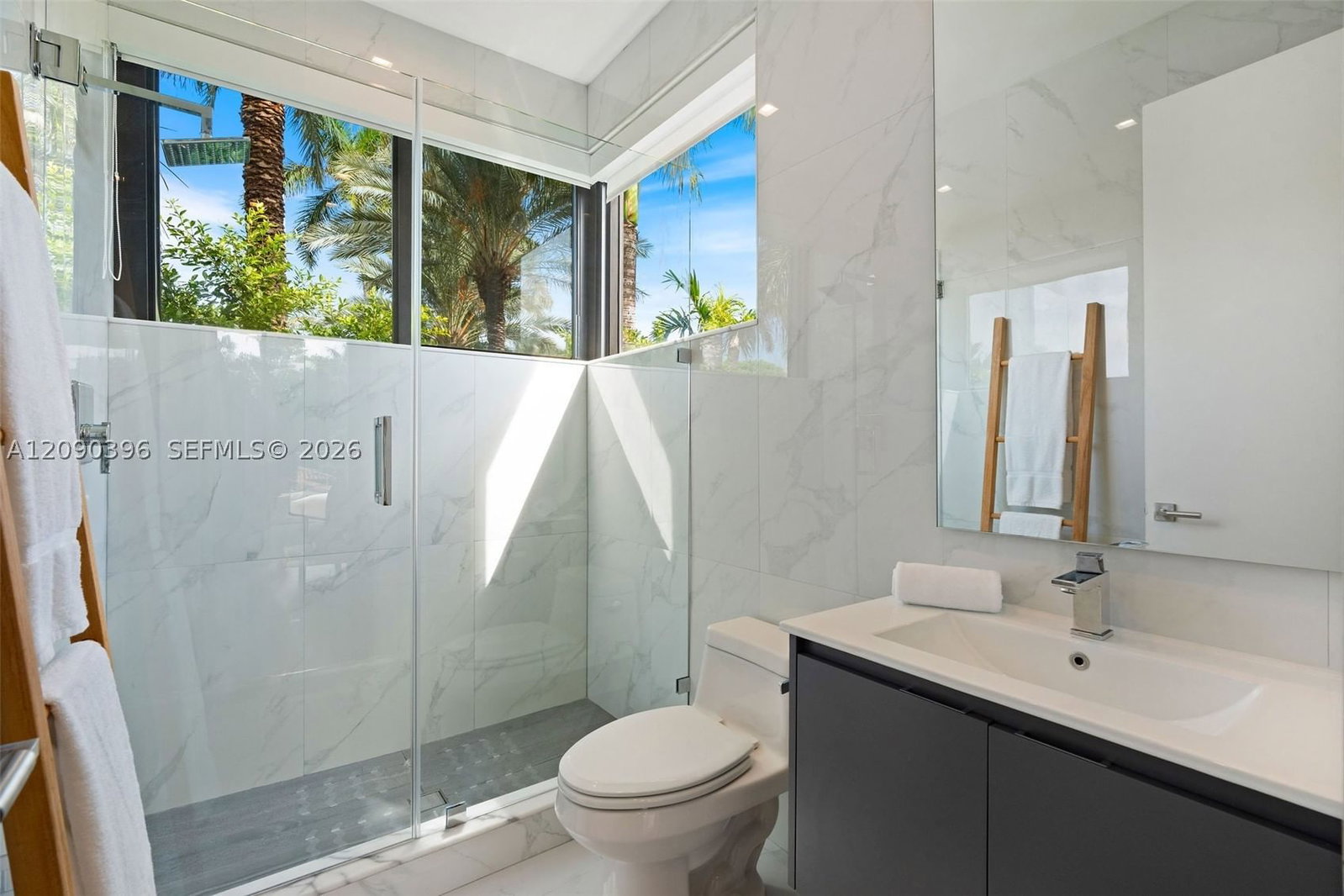 Real estate property located at 5701 Bay Rd, Miami-dade, La Gorce Golf Sub, Miami Beach, FL