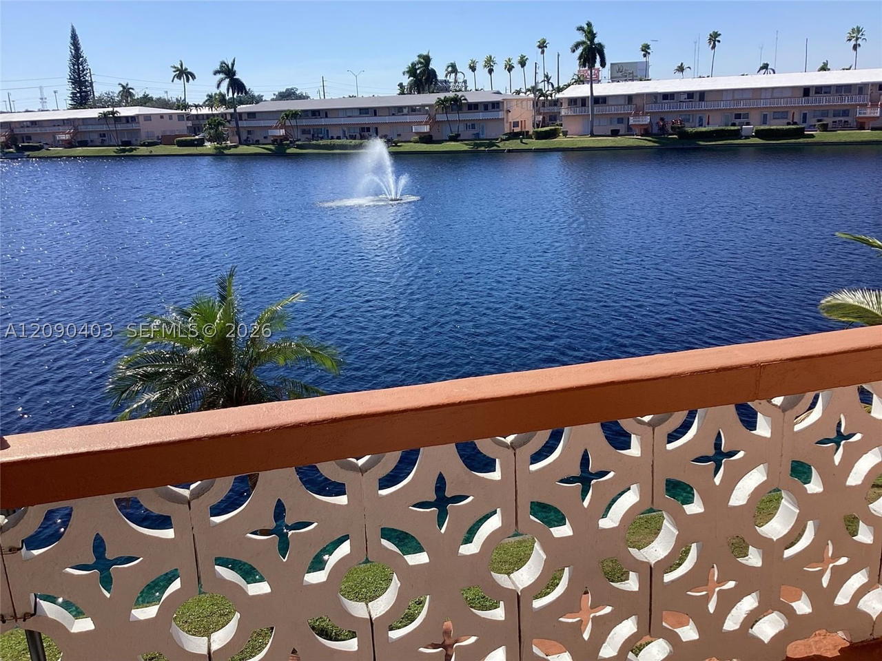 Real estate property located at 920 11th Ave #9D, Broward, Rolen Lake Gardens Co-op, Hallandale Beach, FL