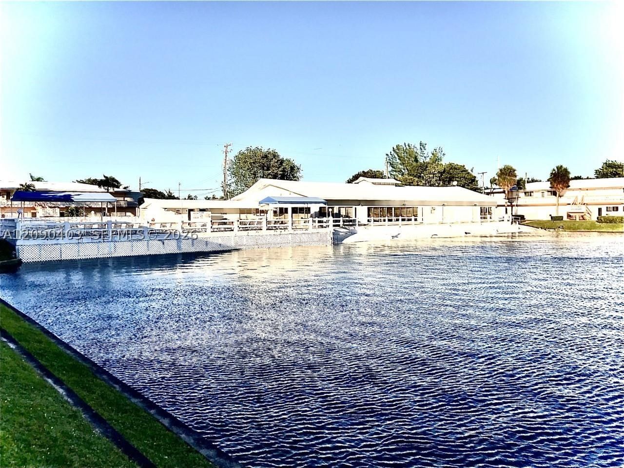 Real estate property located at 920 11th Ave #9D, Broward, Rolen Lake Gardens Co-op, Hallandale Beach, FL