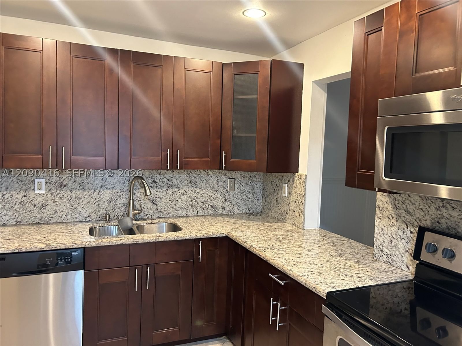 Real estate property located at 2500 81st Ave #403, Broward, Arrowhead Condo No V, Davie, FL