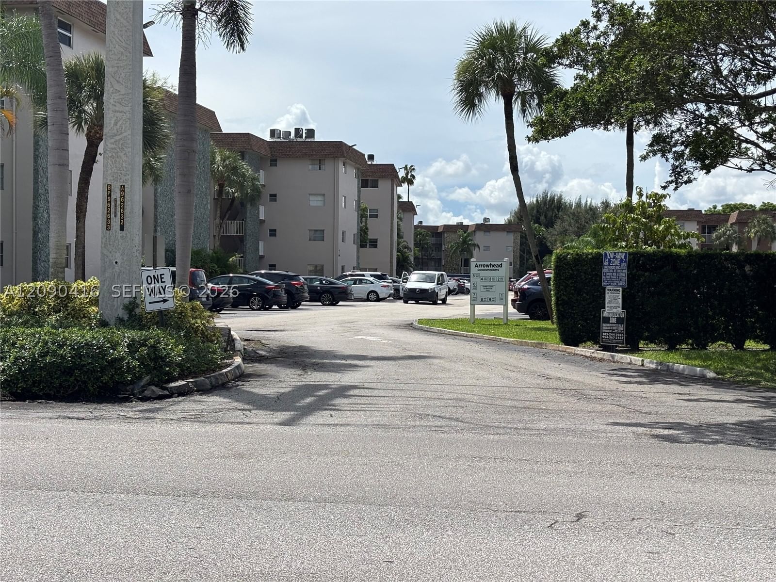 Real estate property located at 2500 81st Ave #403, Broward, Arrowhead Condo No V, Davie, FL