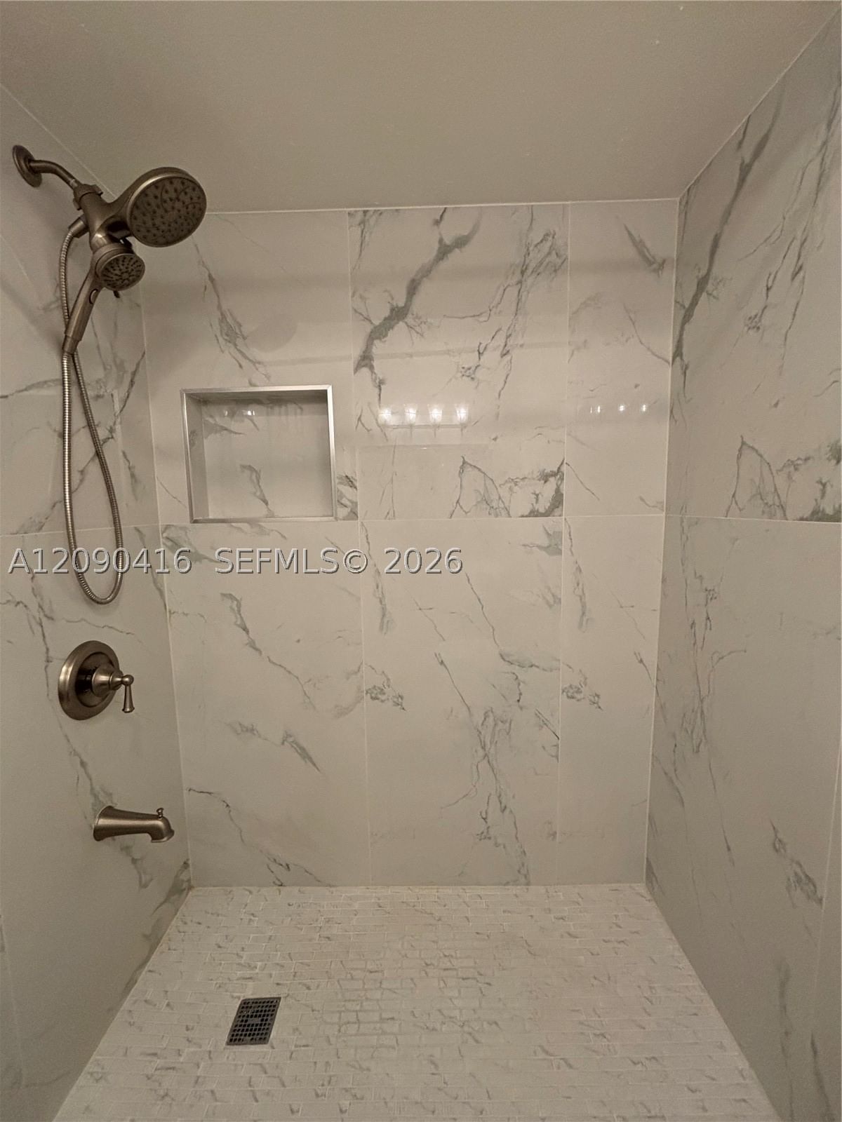 Real estate property located at 2500 81st Ave #403, Broward, Arrowhead Condo No V, Davie, FL