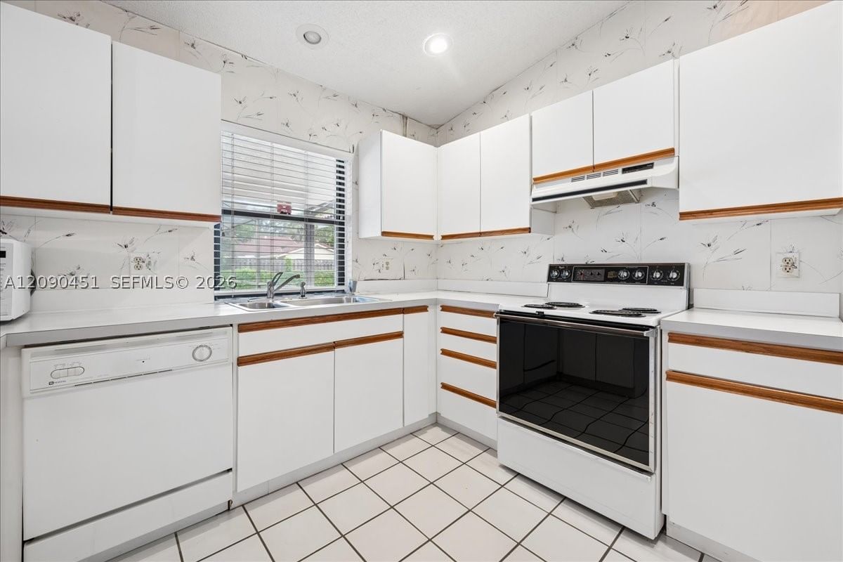 Real estate property located at 1459 97th Ter, Broward, Coral Springs University, Coral Springs, FL