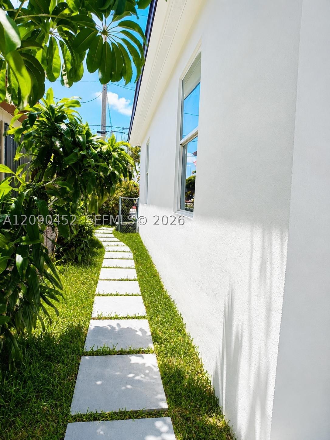 Real estate property located at 7239 3rd St, Miami-dade, Winona Park 1st Addn, Miami, FL