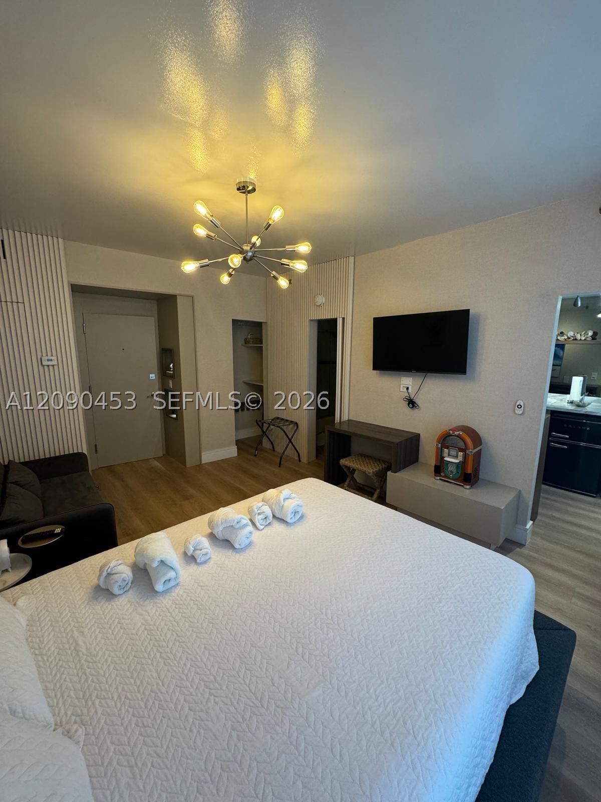 Real estate property located at 918 Ocean Dr #206, Miami-dade, 918 Ocean Drive Condo, Miami Beach, FL