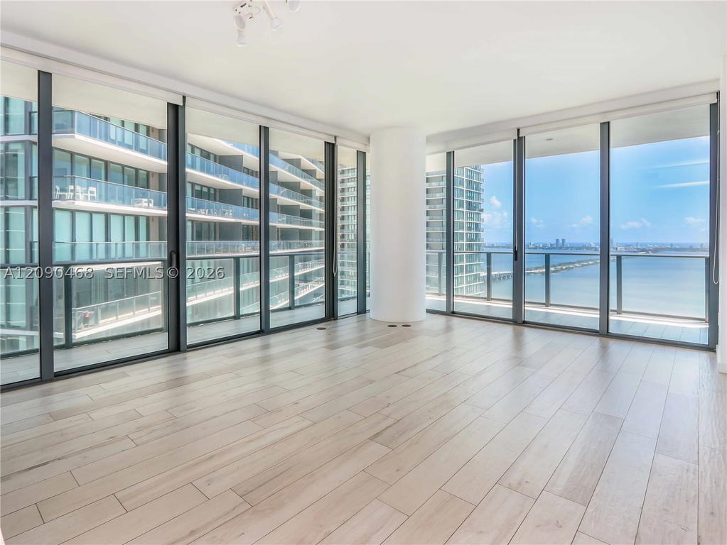 Real estate property located at 480 31st St #3507, Miami-dade, Gran Paraiso Condo, Miami, FL