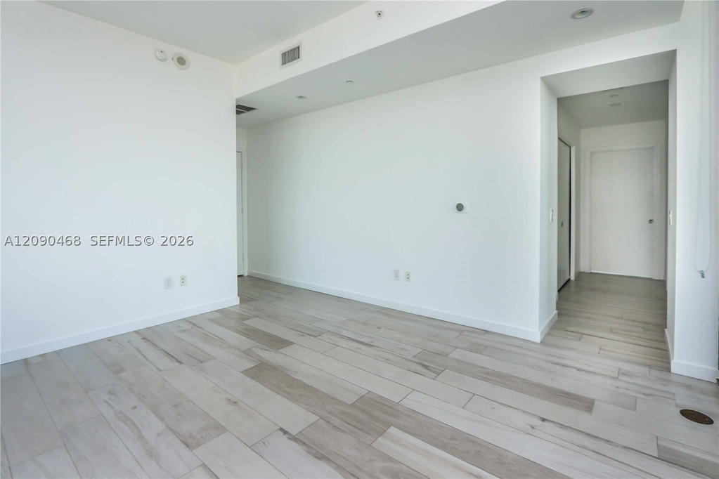 Real estate property located at 480 31st St #3507, Miami-dade, Gran Paraiso Condo, Miami, FL