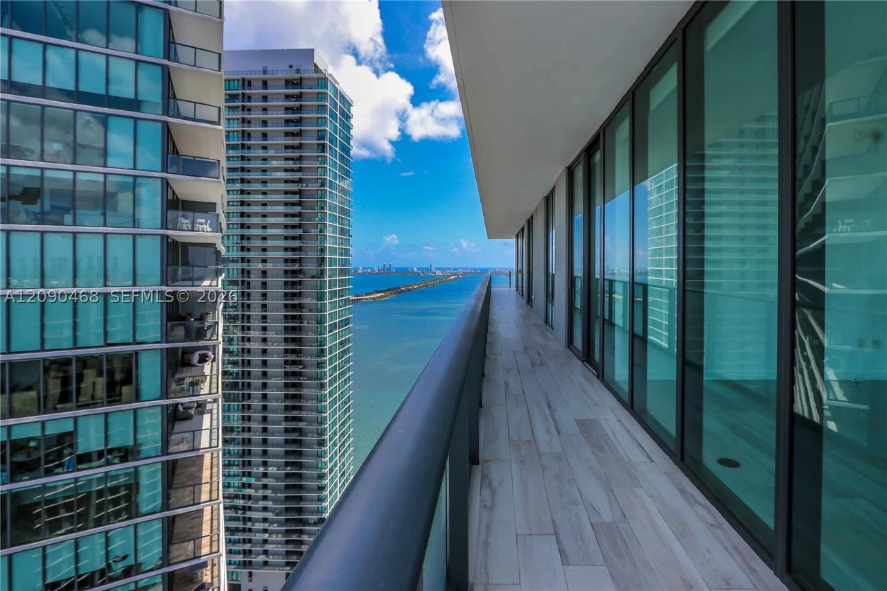 Real estate property located at 480 31st St #3507, Miami-dade, Gran Paraiso Condo, Miami, FL