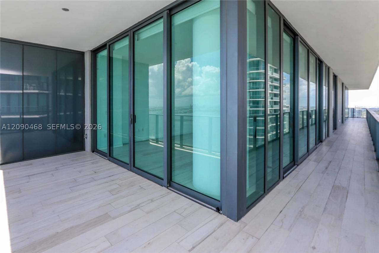 Real estate property located at 480 31st St #3507, Miami-dade, Gran Paraiso Condo, Miami, FL