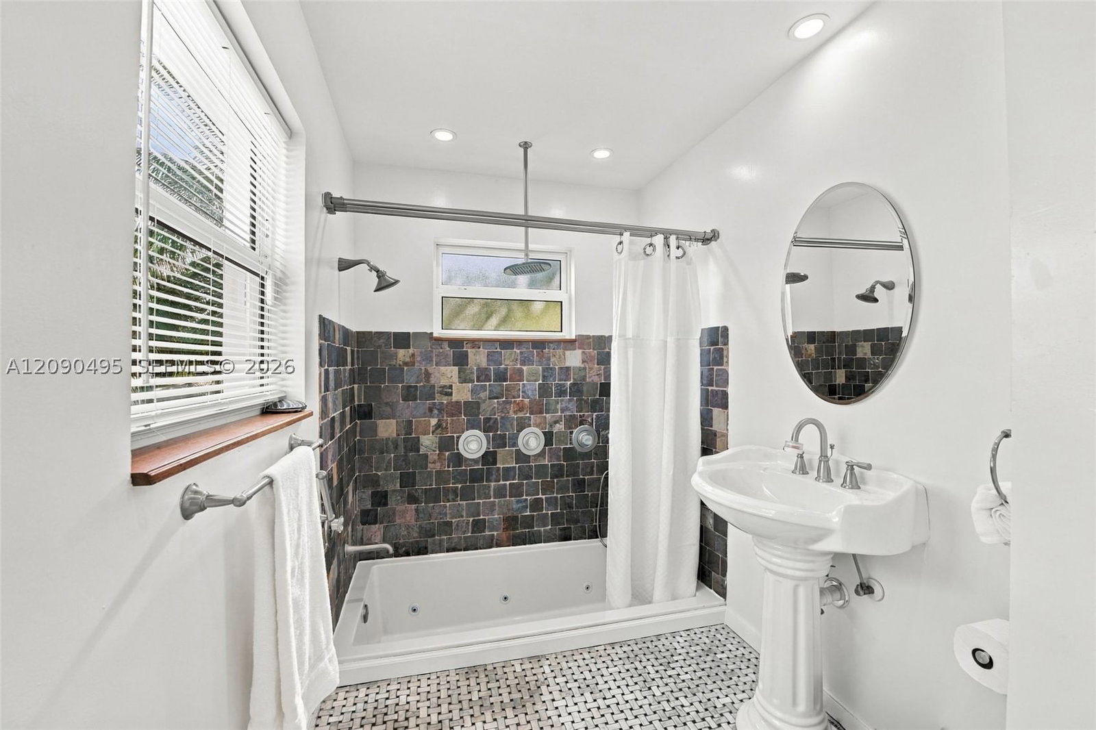 Real estate property located at 4540 28th Ter, Broward, Avon Heights, Dania Beach, FL