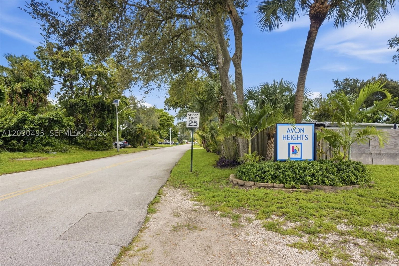 Real estate property located at 4540 28th Ter, Broward, Avon Heights, Dania Beach, FL