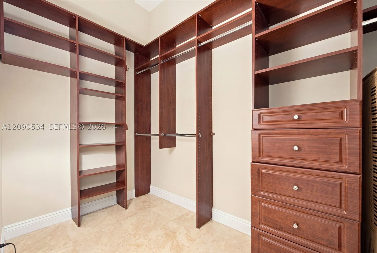 Real estate property located at 19900 Country Club Dr #116, Miami-dade, Turnberry Village So Towe, Aventura, FL
