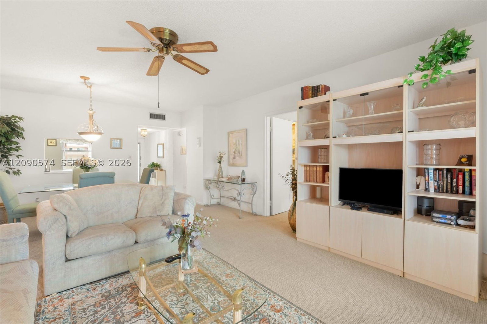 Real estate property located at 1040 Country Club Dr #208, Broward, Oriole Golf & Tennis Club, Margate, FL