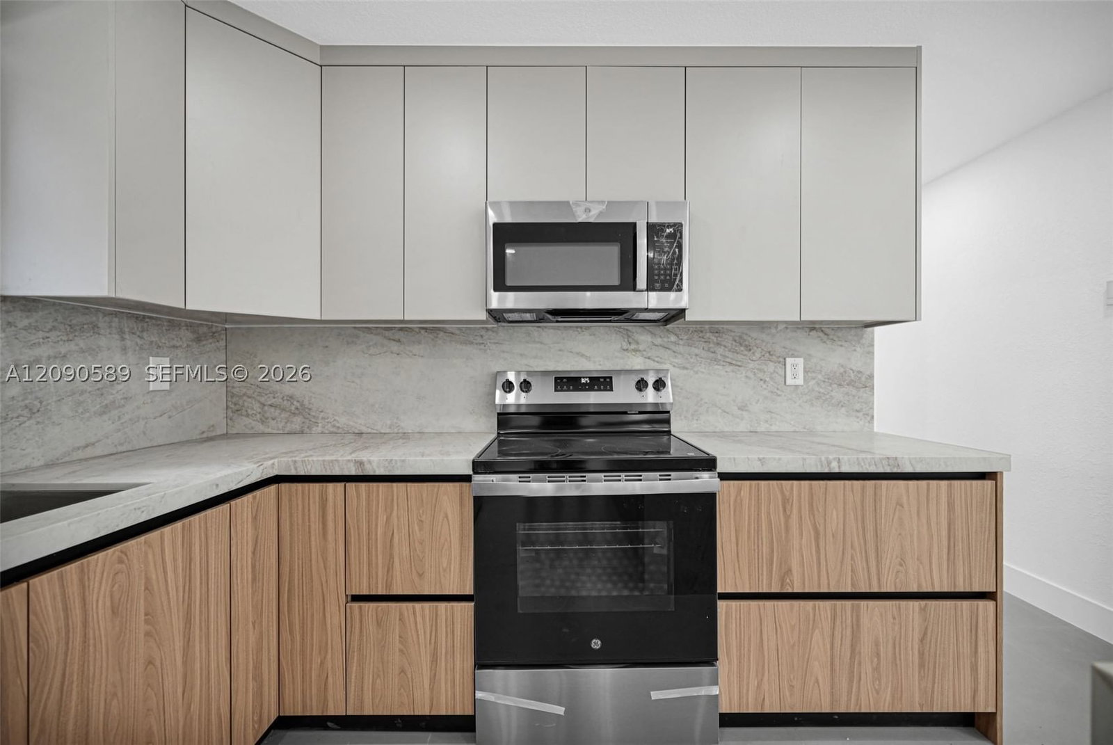 Real estate property located at 19301 52nd Ave, Miami-dade, Miami Gardens Manor Sec 5, Miami Gardens, FL