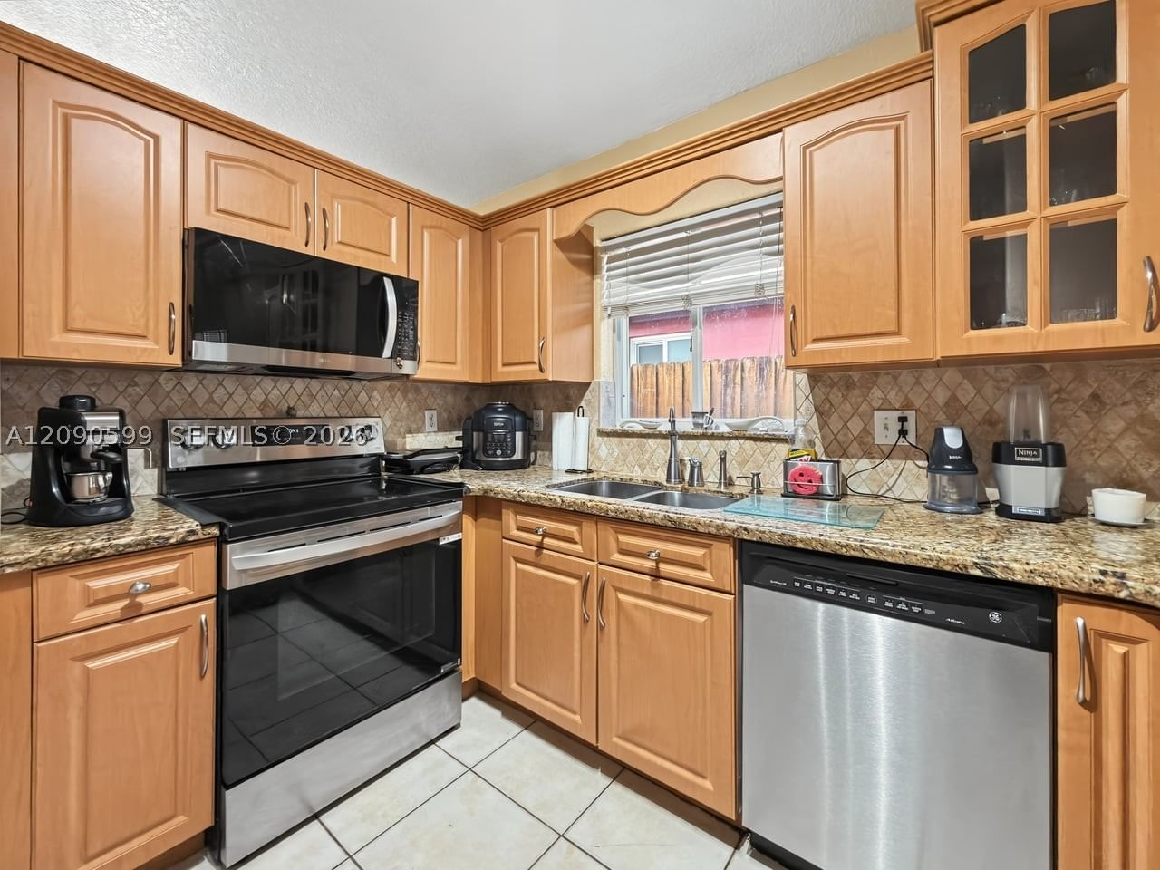 Real estate property located at 12711 99th Pl, Miami-dade, Golden Eagle Estates Sec, Hialeah Gardens, FL