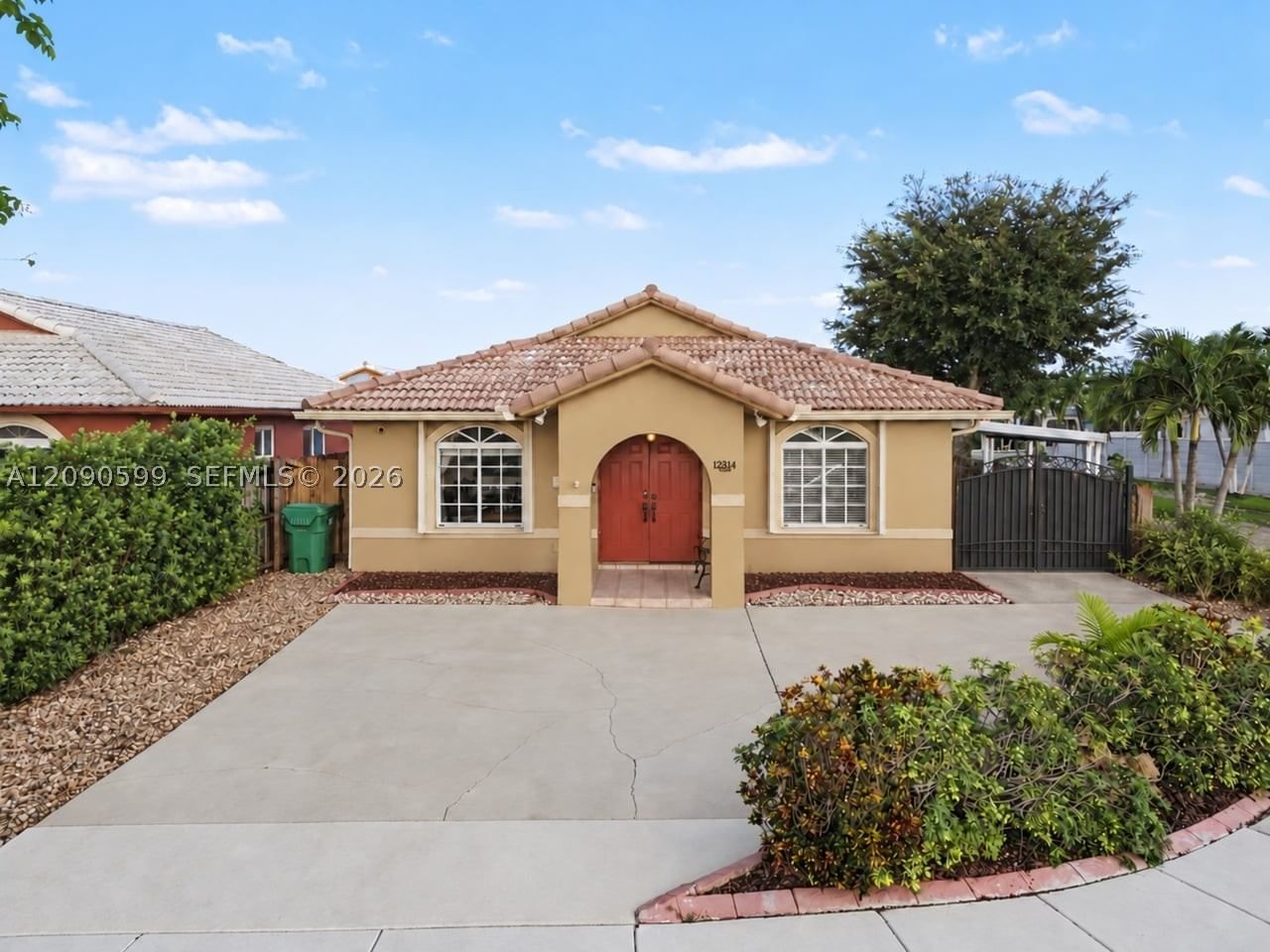 Real estate property located at 12711 99th Pl, Miami-dade, Golden Eagle Estates Sec, Hialeah Gardens, FL