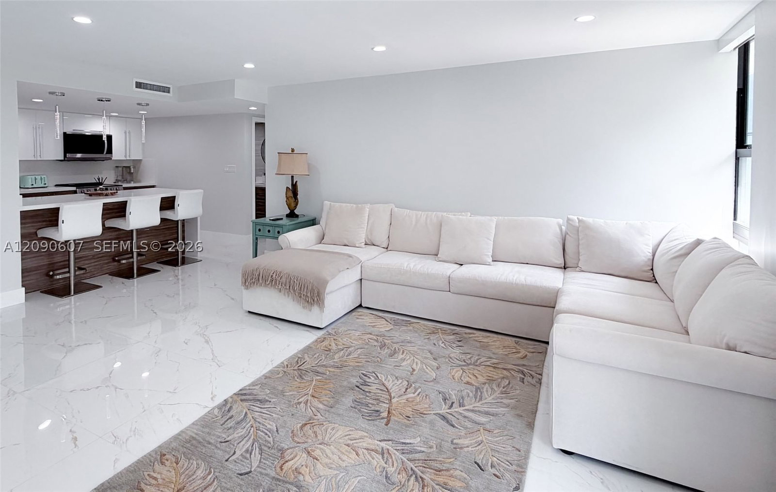 Real estate property located at 1800 Collins Ave #3B, Miami-dade, Tower 1800 Condo, Miami Beach, FL