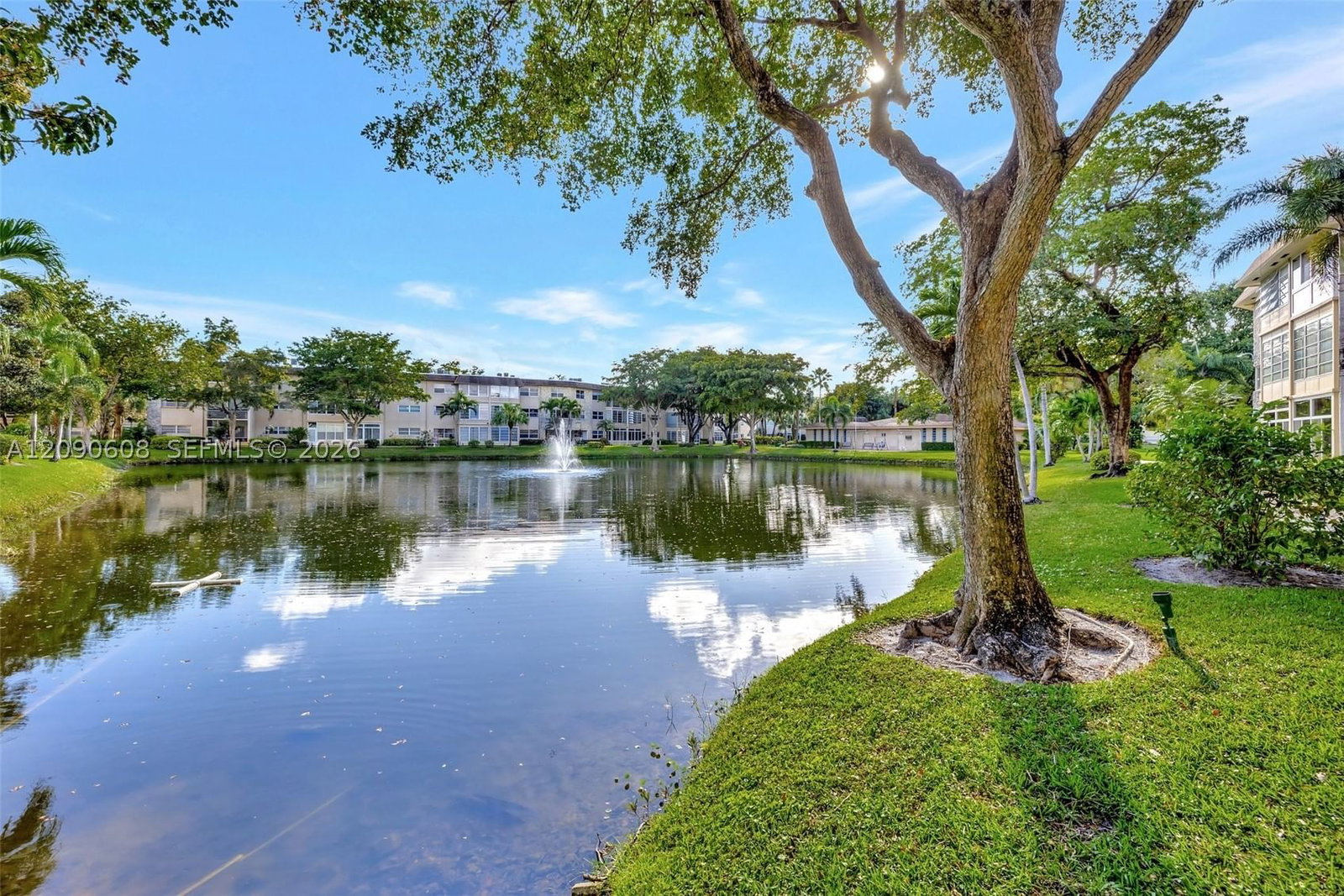 Real estate property located at 5002 35th St #306, Broward, Usnee Gardens Condo, Lauderdale Lakes, FL