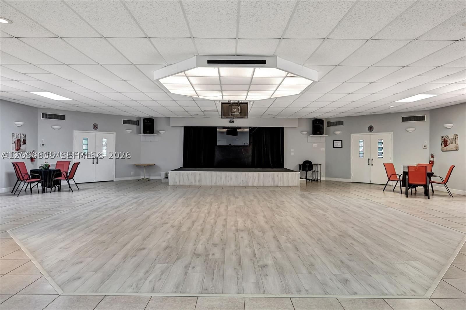 Real estate property located at 5002 35th St #306, Broward, Usnee Gardens Condo, Lauderdale Lakes, FL