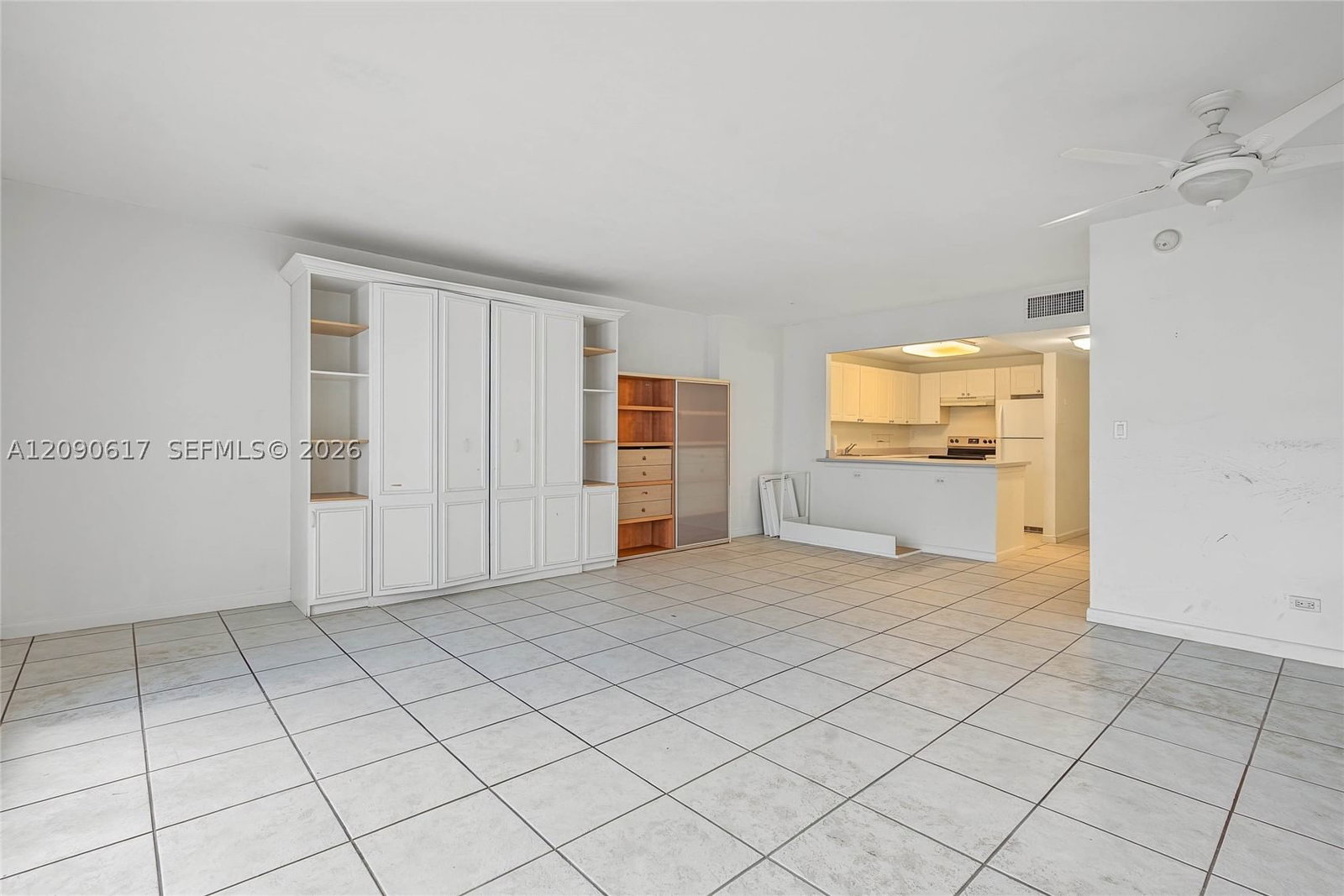 Real estate property located at 2301 Collins Ave #1420, Miami-dade, Roney Palace, Miami Beach, FL