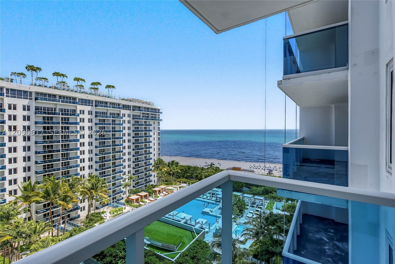 Real estate property located at 2301 Collins Ave #1420, Miami-dade, Roney Palace, Miami Beach, FL