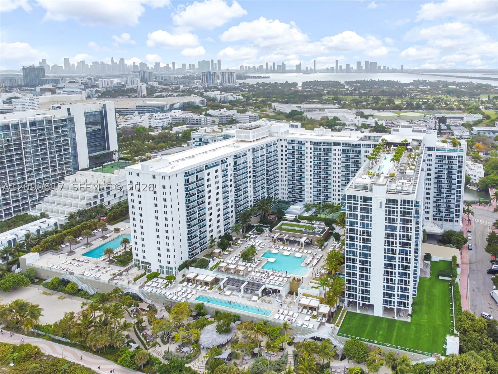Real estate property located at 2301 Collins Ave #1420, Miami-dade, Roney Palace, Miami Beach, FL