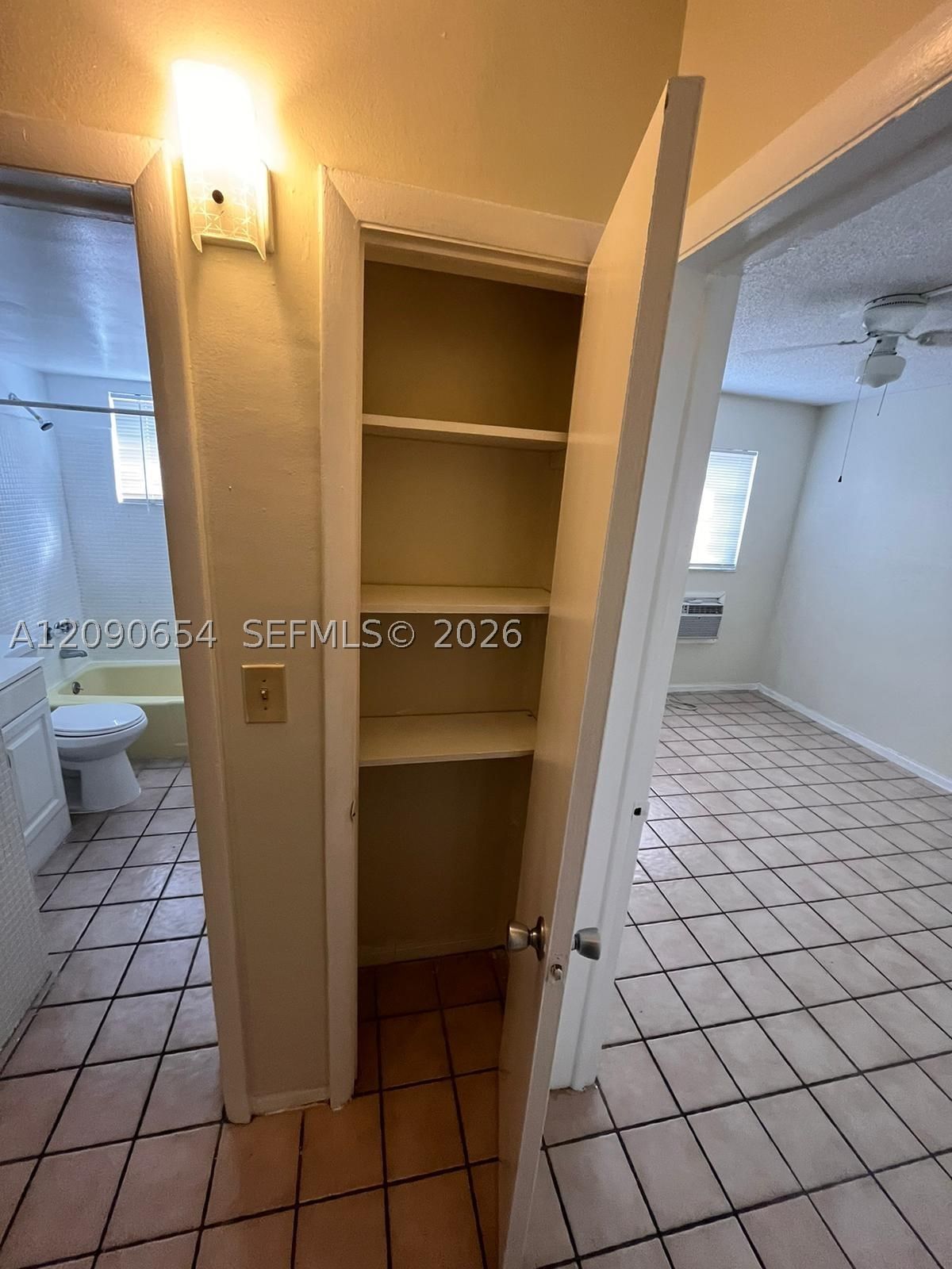 Real estate property located at 13 2nd Ave #104, Broward, Edgewater Beach Condo, Dania Beach, FL