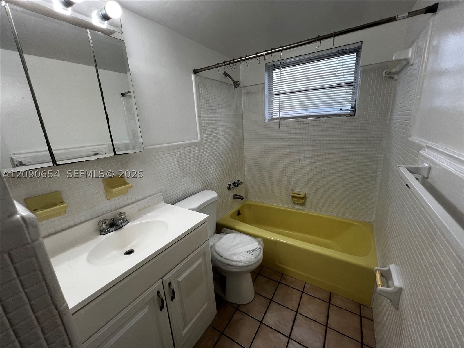 Real estate property located at 13 2nd Ave #104, Broward, Edgewater Beach Condo, Dania Beach, FL