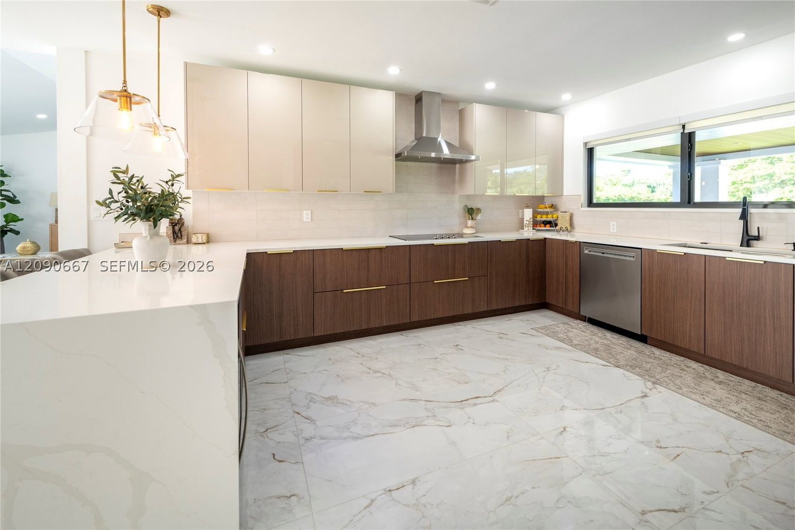 Real estate property located at 20 Hibiscus Ct, Broward, Plantation Second Sec Ame, Plantation, FL