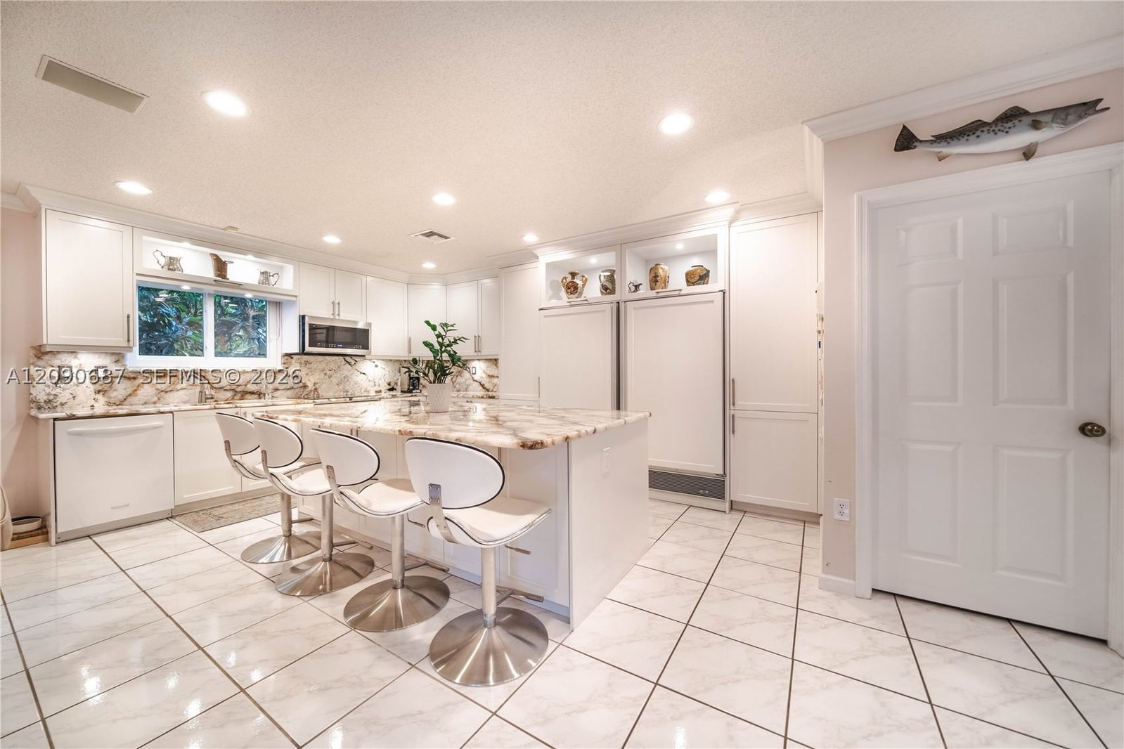 Real estate property located at 15935 82nd Ct, Miami-dade, Graham West, Miami Lakes, FL