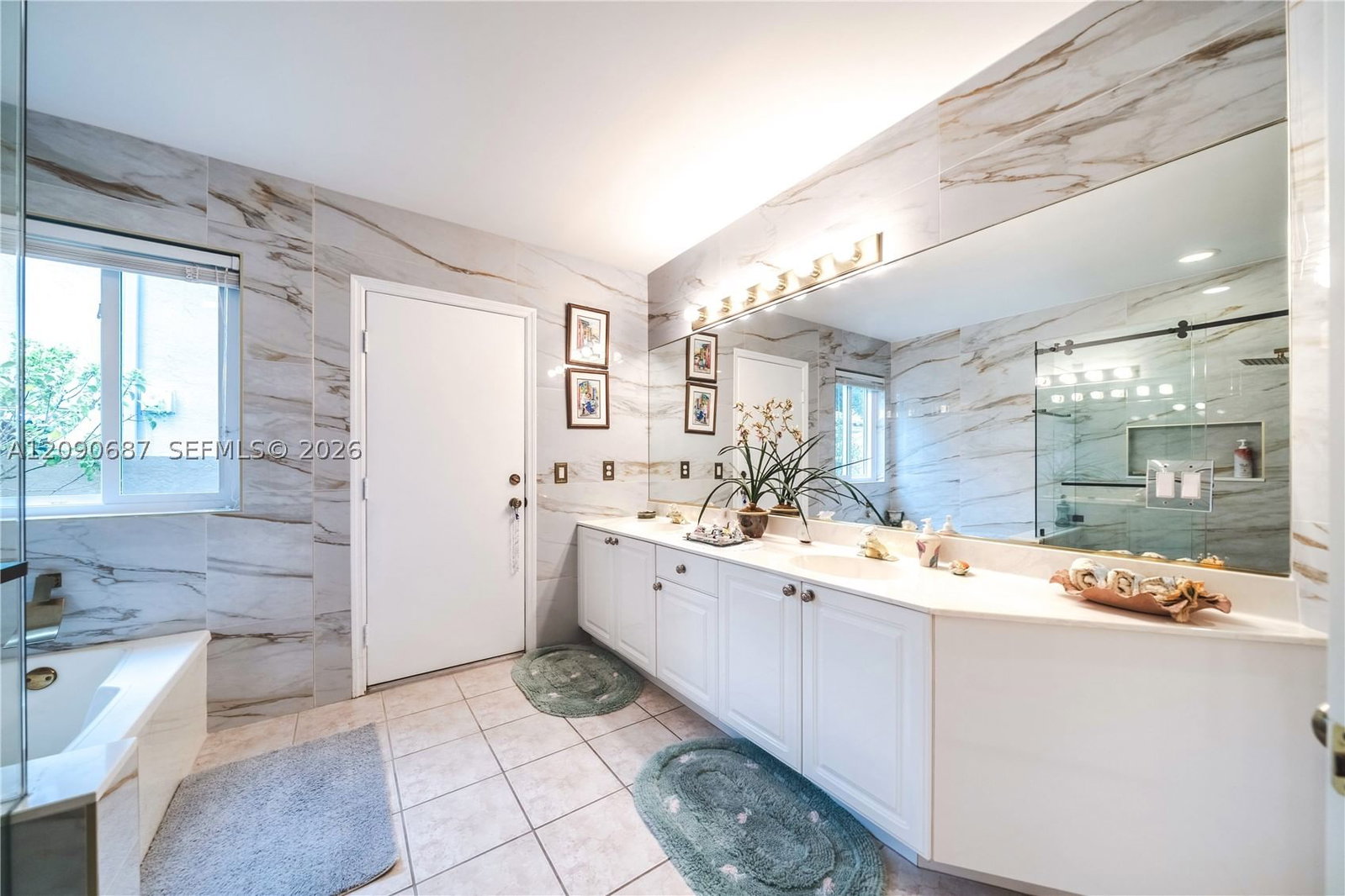 Real estate property located at 15935 82nd Ct, Miami-dade, Graham West, Miami Lakes, FL