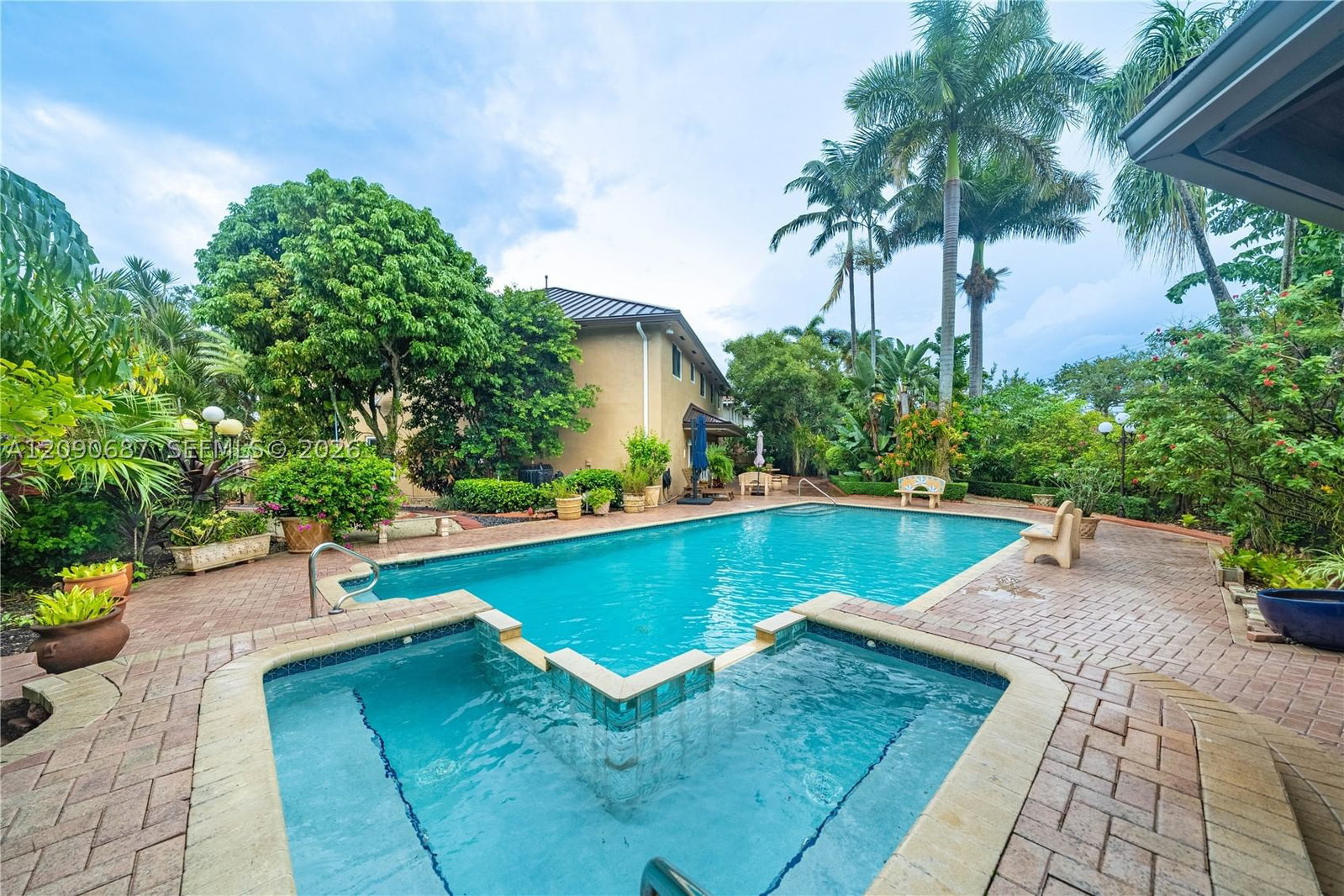 Real estate property located at 15935 82nd Ct, Miami-dade, Graham West, Miami Lakes, FL