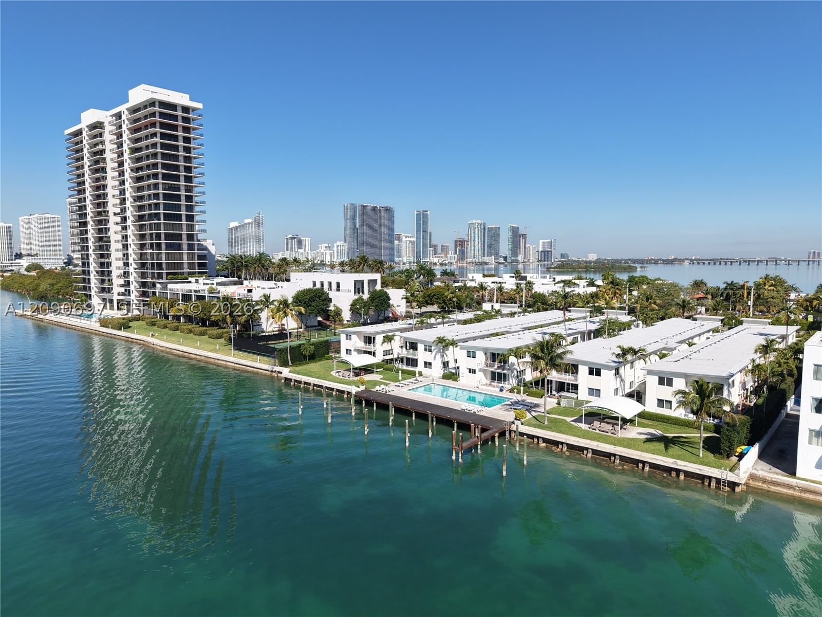 Real estate property located at 1130 Venetian Way #1D, Miami-dade, Sandpiper Villas Co-op, Miami, FL