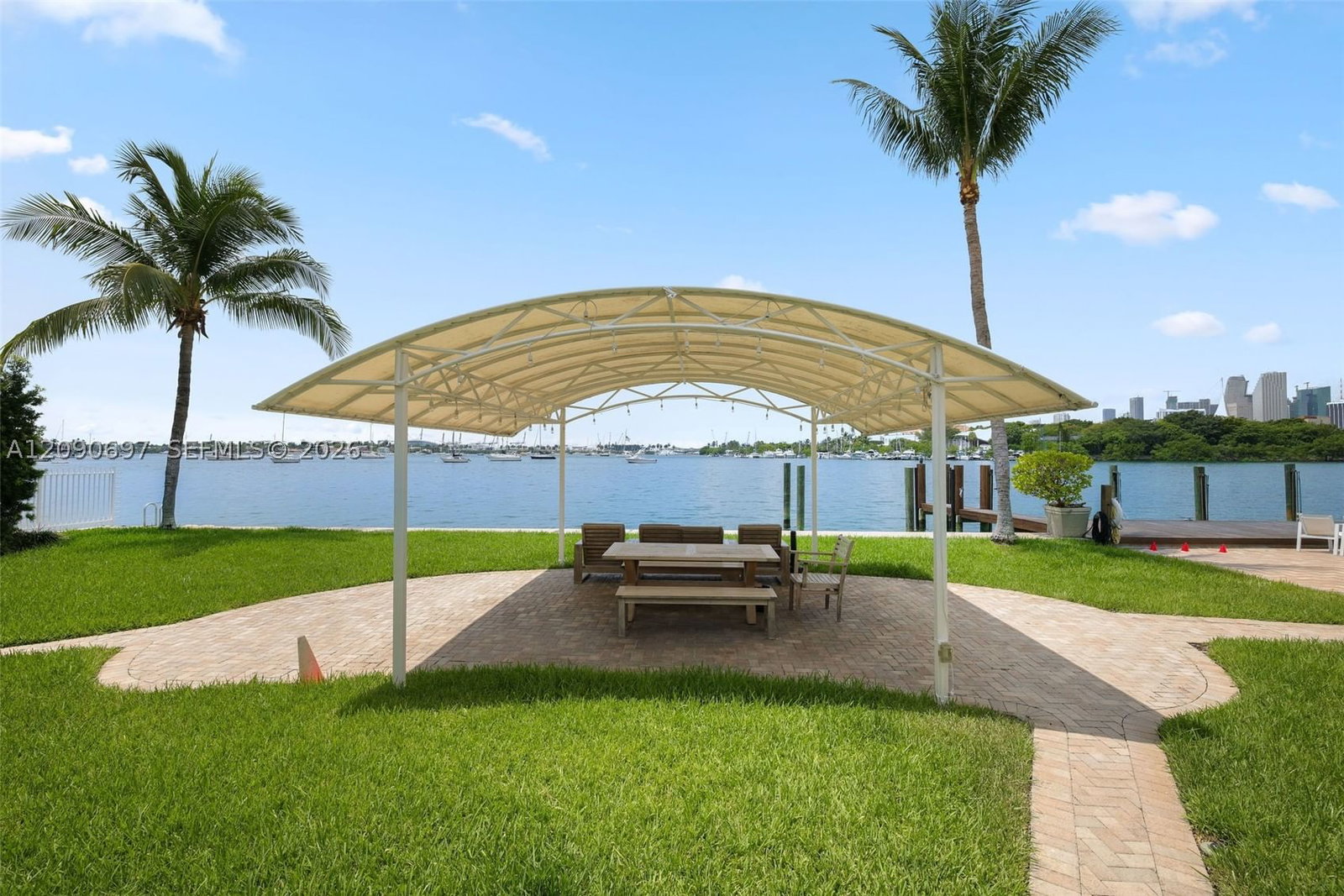 Real estate property located at 1130 Venetian Way #1D, Miami-dade, Sandpiper Villas Co-op, Miami, FL