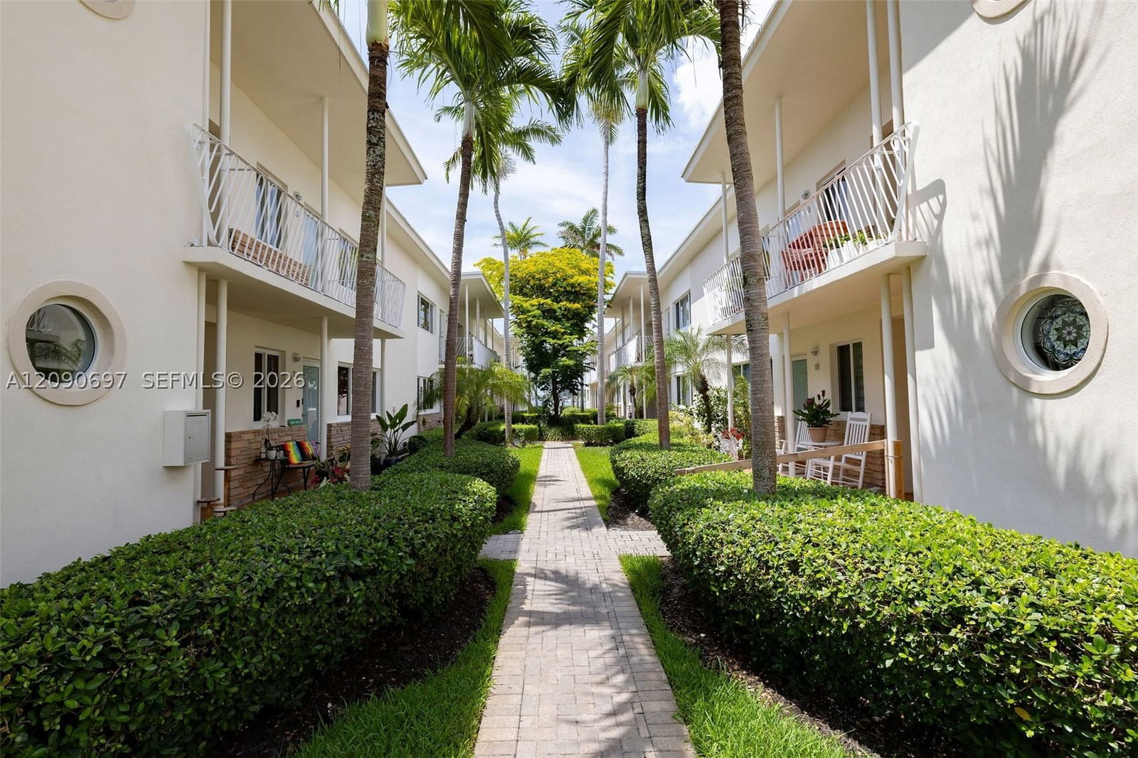 Real estate property located at 1130 Venetian Way #1D, Miami-dade, Sandpiper Villas Co-op, Miami, FL